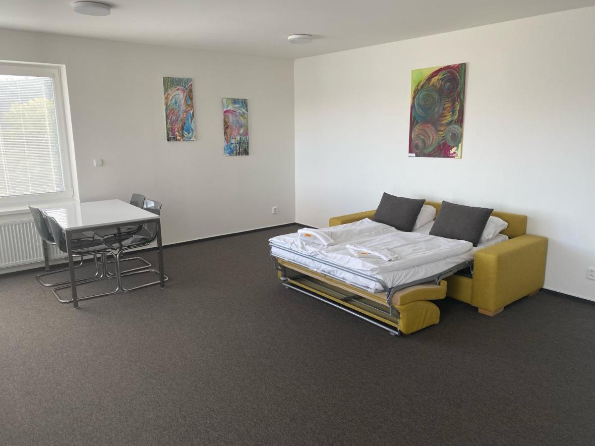 Hotel Rakovec Μπρνο Εξωτερικό φωτογραφία
